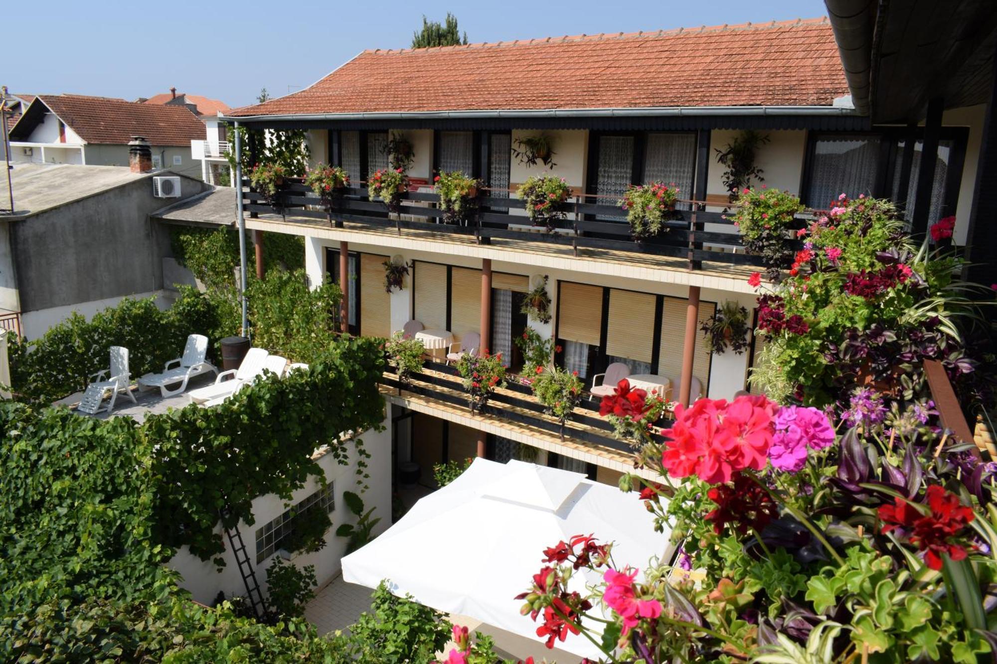 Rooms Vila Mautner Vodice Bagian luar foto