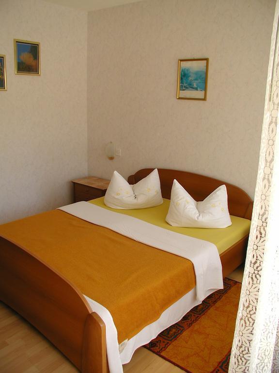 Rooms Vila Mautner Vodice Ruang foto